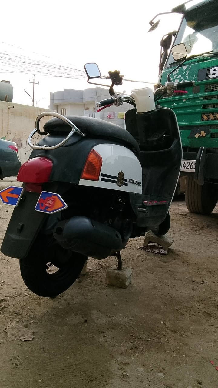 السلام وعليكم للبيع دراجة بوليس كابريتر كلشي شغال بيهة بس نقص هندر السعر 650وبيهة مجال رقم ***********
