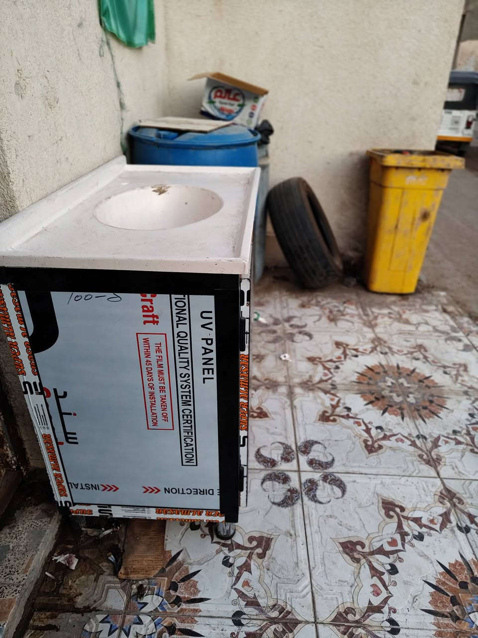 سنك جديد ما مستخدم طول متر و20  كاونتر نضيف جدآ يدات بيض جدد بعدهن بل سليفون بس ما شادهن لسنك قفل100. لكاونتر 100 قفل


**إذا كنت صاحب هذا الإعلان وتريد حذفه لأي سبب، رجاءا أرسل رسالة إلى الدعم الفني**