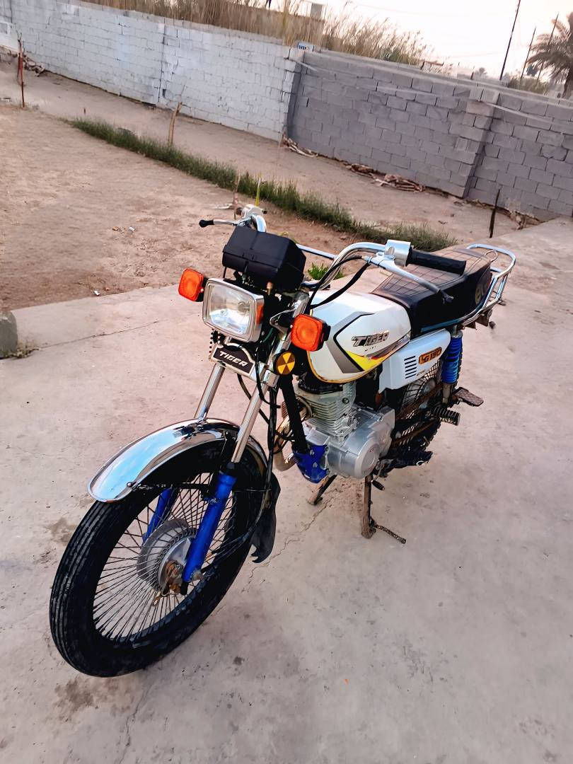 سلام عليكم إخوان إيراني 4 كير موديل 21 دراجة ما نقصهة شي مكفولى كفالى عامة شرط تاخذهة شلعة ومعدل سعر 400 وبيهة مجال حك الجية مكاني بغداد الشعلة رقمي واتساب متواجد  *********** بغداد, العراق
