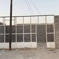 واجه محل للبيع وجه ٥٥٠٠متر وارتفاع ٣ متر  ٠٧٨٠١٢٤٠٨٨٤