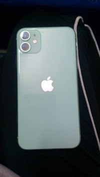 ايفون 11 عادي • نظيف • بطارية ١٠٠