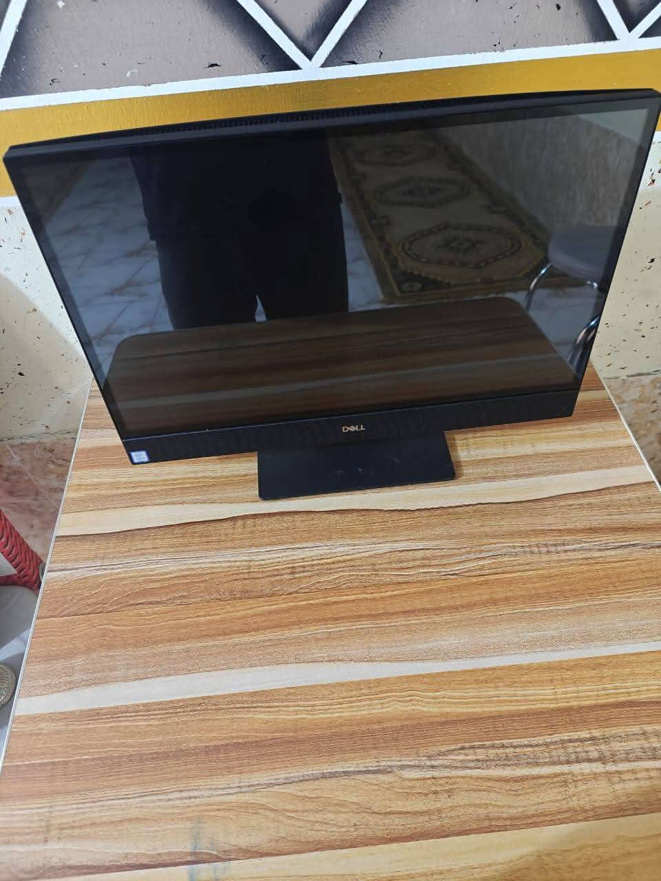 📢 عرض خاص – شاشة لمس All in One من Dell
الكيس والشاشة بجهاز واحد أنيق، يقلل الأسلاك ويجعل المكان منظم ومرتب ✨
🌟 عرض خاص – آخر القطع المتوفرة! 🌟
💰 السعر: بعد الخصم 480 ألف ✅
💰 السعر قبل الخصم: 495 الف ❌

All in One الشاشة لمس  
💻 DELL OptiPlex 5260 – الجيل الثامن

---
🔹 المواصفات:
• 🖥️ المعالج: Intel Core i5-8500 – الجيل الثامن
• 🧠 الرام: 16GB DDR4
• 💾 التخزين: SSD 256GB
• 🖱️ الشاشة: 21.5 بوصة Touch Screen لمس
• 🎨 كرت الشاشة: Intel UHD Graphics 630
• 🪟 النظام: Windows 11 Pro أصلي ومفعّل رسميًا
• ✨ الحالة: نظافة ممتازة جدًا
• 🛡️ الضمان: استبدال لمدة أسبوع

---
🔌 المنافذ (Ports):
• 🔹 6 × USB (منها 2 × USB 3.1 لنقل البيانات بسرعة)
• 🔹 HDMI In & Out (لعرض أو إدخال الصورة من جهاز آخر)
• 🔹 LAN (لربط الإنترنت السلكي)
• 🔹 مدخل سماعة ومايك 3.5mm
• 🔹 قارئ ذاكرة SD Card
• 🔹 DisplayPort

---
⚙️ الاستخدامات:
✅ مثالي للطلاب والموظفين والأعمال المكتبية
✅ التصميم الخفيف والمونتاج البسيط
✅ مشاهدة الفيديوهات والتعلم عبر الإنترنت
✅ تجربة شاشة لمس مريحة وسريعة

---
🚗 يتوفر توصيل لجميع محافظات العراق
---
📞 للحجز أو الاستفسار:
📱 اتصال: ***********
📱 واتساب: ***********
