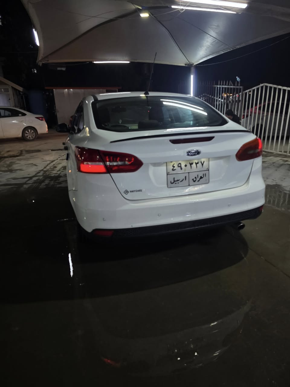 السلام عليكم 
فورد فوكس للبيع 
مقدمه ٥٠ ورقه ٣ ورقات شهريه 
سياره سعرها مناسب 
موديل ٢٠١٦ 
بيه جاملغ خلفي وباب 
توصل وتساب 
***********
