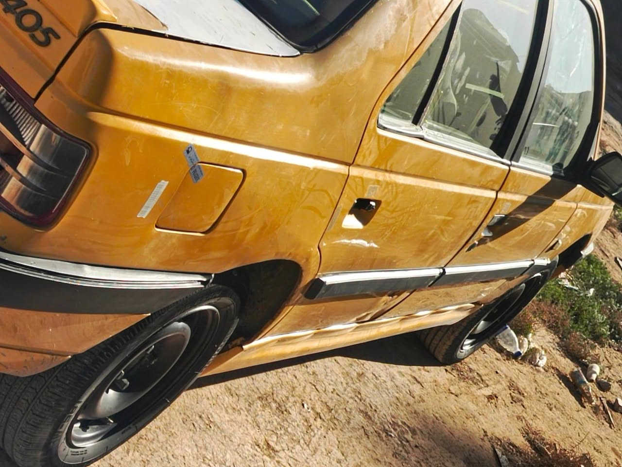 السلام عليكم سياره بيجو لميس 405 موديل ١٣للبيع سياره  كشره كدامك مكينه خير من الله كير خير من الله كهربائيات خير من الله السياره عوزها طكت الصونده مال تبريد هاي بس عوزهة صوندة مال تبريد بس مكينه ك كير  كلهن نظاف تايرات نظاف رقم بغداد عنواني بغداد السعر30 وبيهه مجال         هذا رقمي  ***********
