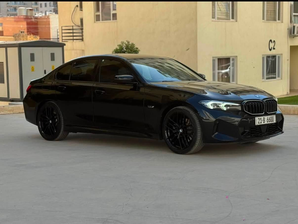 BMW 2023e
ثلاث انظمه بانزين هايبرد كهرباء 
الشكل الجديد كير كرستاله 
شاشه متصل 
السياره نظيفه وجديده بمعنى الكلمه 
ماشيه ٦٠ الف مايل 
رقم سليمانيه تحويل ثاني يوم 
حادثها جانبي 
مواصفات البي ام المعروفه 
مكاني بغداد 
***********
ملاحظه الرقم مو من ظمن السياره 
اشدلك رقم غيره عليه كل تكاليفه
