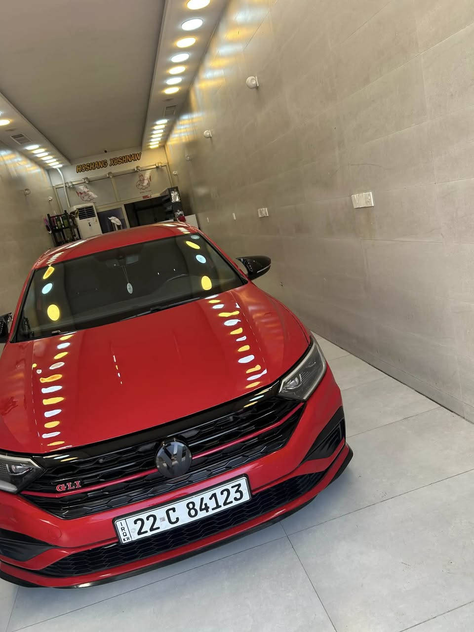 etta GLI 2.0 turbo 2021  مواسه فات ئه مريكي به سمه شاشه ئوتو بريك راداره كاميره ي دواوه ته نها دوپارچه ي سبوغه چاملغ بونيت گير مه كينه به شه رت كاره باي به شه رت …+كوله ر +داونپاي +شوته ي سبورت له في ماركه سپورتي له سه ره ***********
