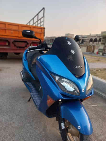 السلام عليكم دراجه فورزا 0,9 كرستال٧كير ٤تحويلات مكينه كلجات لوك شرط برغي مامفتوح بيهه
 كهربائيات كيجات كله شغاله
 شلعه معدل فول تراي وين ميعجبك
 نضام اي بي اس تدفئة يدات لايت زنون
 دوسات نيكل السعر مليون وميه 
مكاني بغداد فلكت حي النصر 
***********
