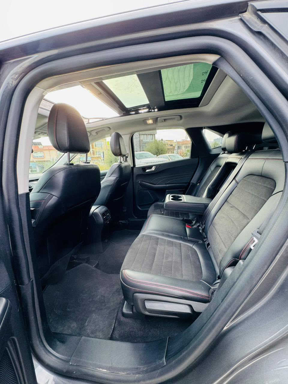 فورت ئسكيپ
موديل ٢٠٢٢
٤ پستن مكينه ٢٠ توربو
رقم سليمانى
٢پارجه بوياغ
فول مواصفات
***********
