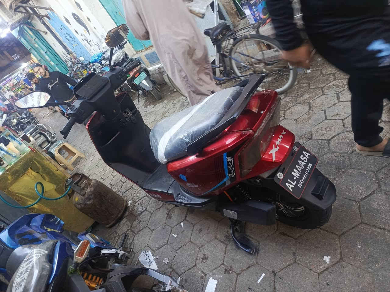 شحن للبيع السعر 400 شركه الماسه 6 بطاريات الماسه رقمي ***********
