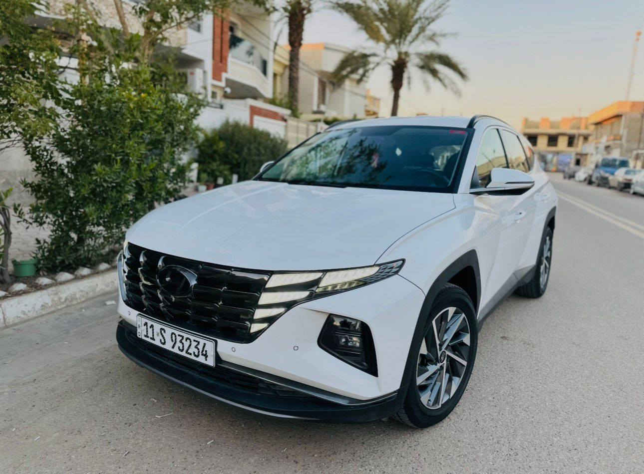 السلام عليكم
للبيع توسان 2022 خليجيه 
رقم بغداد بسمي 
فول مواصفات عده الفتحه
بصمه ابواب و تشغيل 
سايد بريك بصمه + اوتو هولد
بردات جانبيه
تبريد قطعتين 
شاشه كبيره + كامره
حساس امامي خلفي 
كشنات كهرباء 
شحن وايرلس
وضعيات قياده 
تشغيل عن بعد 
وباقي المواصفات 
سياره مكفوله من الضربه بيها بارد ب صندوق شي قليل 
السعر ١٨٧ وبيه مجال 
للاستفسار ***********
