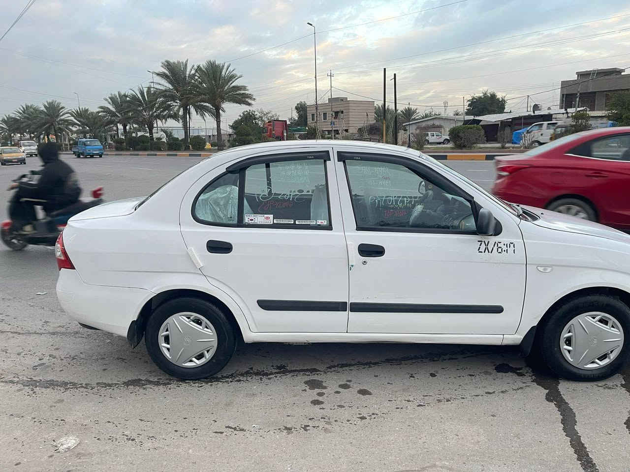 السلام عليكم تايبا 2015 
رقم بغداد خصوصي انكليزي  باسمي سنوية لل31 هزة جديدة 
سيارة كارتون بمعنى الكلمة جديدة 
ماشية : 82 km 
دوشمة عام كشنات وسفريات وتنتة نايلون 
تدفئة تبريد صدر خلفي امامي تخم تاير حت السبير جامة امامية طوافة بانزين جديدة وحدة احتياط 
سيارة مال موضف جاهزة للأخير بدون اي نقض بوربرنات جدد تخم 
مكاني : بغداد حي اور مقابل جامع عمار بن ياسر 
رقمي : *********** 
ملاحضة : شواصي لغود حوض كفالة من الزلغ مكفولة من ضربة وصبغ وتبديل سيارة جديدة وبالعافية عالياخذها 
السعر : 53 وبيها مجال 
كل تفاصيلها هاي كدامكم
