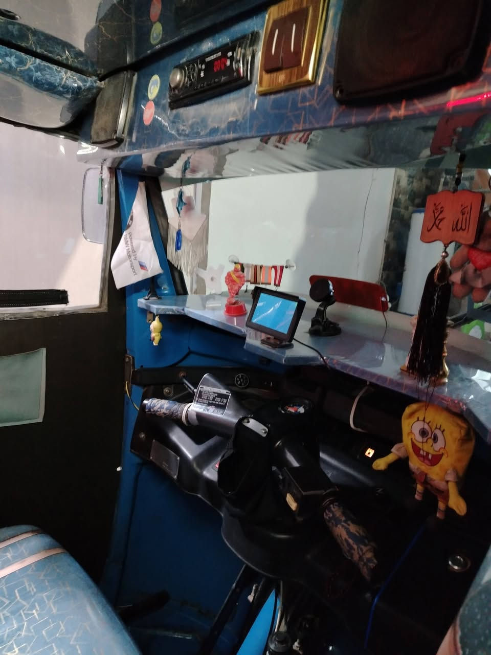 تكتك للبيع موديل 20 جاهزه كماليات وغرفه وكهربائيات ورقم نكليزي ربع متصرف عليها كبل للشارع السعر المطلوب 6500مليون لتواصل خاص او علئ ***********
