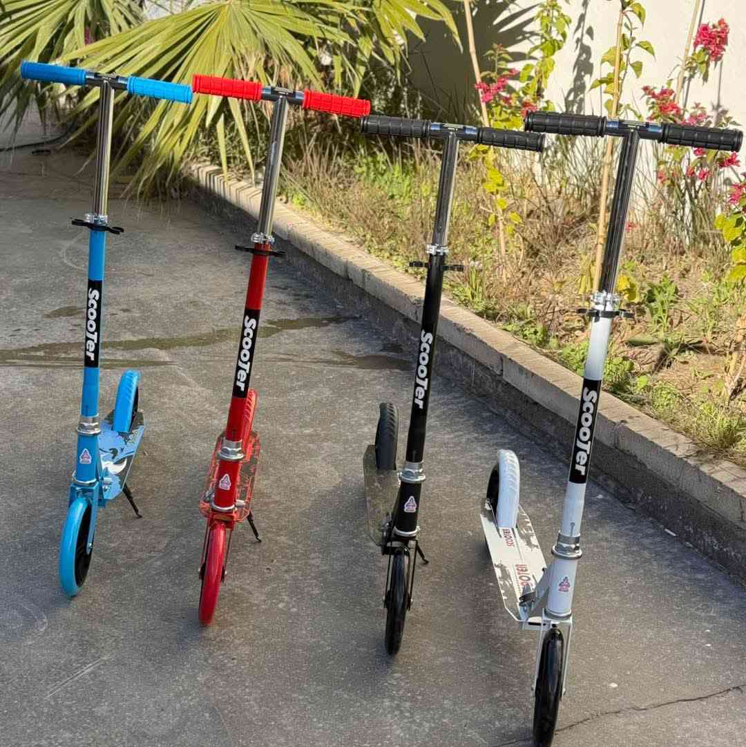 💥🔥عرض خاص 💥🔥.. 🎉🔥
✅✅✅✅✅السعر 30 ألف دينار ✅✅✅✅✅
سكوتر اصلي  🛴 حديد اصلي حجم كبير جدا 🎁🎁

يتحمل وزن 100kg 🧍‍♂️
3 احجام للمقود 🛴🤏🏽
السطح گريب تيب خشن ⛓
العجلات ربل جيلاتيني مقوة 🛴⚙️
ستاند 🛴⛔️
سهل الحمل (يتطبك) + سريع 🛴🕐

⭐️يتحمل وزن لغاية 100 كيلو حقيقي مع الضمان ⭐️

😍😍يناسب من عمر 7 سنوات الى 15 سنه وأكبر 😍😍

💰💰السعر 30 الف دينار 💰💰

التوصيل 
 ومحافظات العراق الحبيبة بسعر 5000 دينار   🚚🚚

للحجز وتثبيت الطلبات
يرجى ارسال عنوانك  الكامل ورقم الهاتف وصورة المنتج 
برسالة الى الصفحه
‪***********
