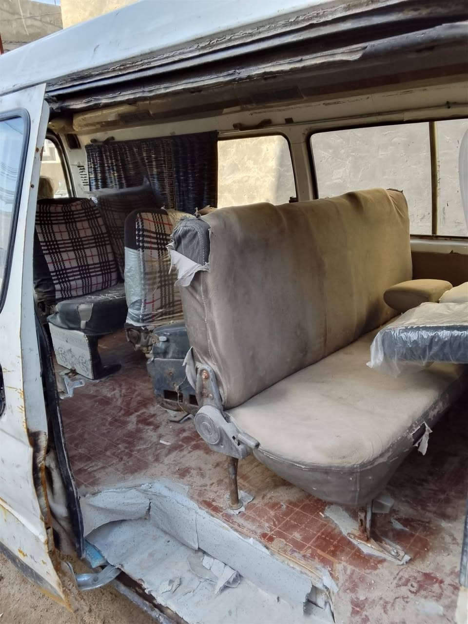 سلام عليكم فتون موديل 2009رقم احمر اتكفل سرقه وعشاير موصليه يعني
محرك كير اكسن علا شرط حداديه نص عمر استفسار اتصل ***********واتساب
