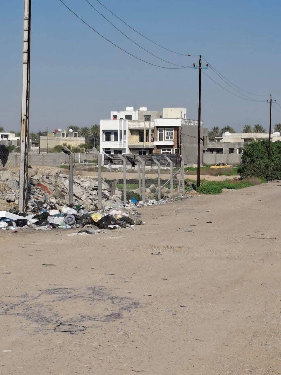 السلام عليكم قطعه ارض للبيع مساحه ٢٠٠ متر واجهة ١٢ ونص ونزال ١٦ طابو ملك صرف زراعي بيها انذار كاتب عدل موقعها مقابل جزيرة بغداد السياحيه تبعد عن الشارع العام الرئيسي ٨٠ متر مقابل البيوت الموضحه بالصور وتسلسلها ٤ و٥ كما موضح بالصور ملاحظه المشتري إذا يريد ١٠٠ ماكو مشكله للاستفسار التواصل على الخاص


**إذا كنت صاحب هذا الإعلان وتريد حذفه لأي سبب، رجاءا أرسل رسالة إلى الدعم الفني**