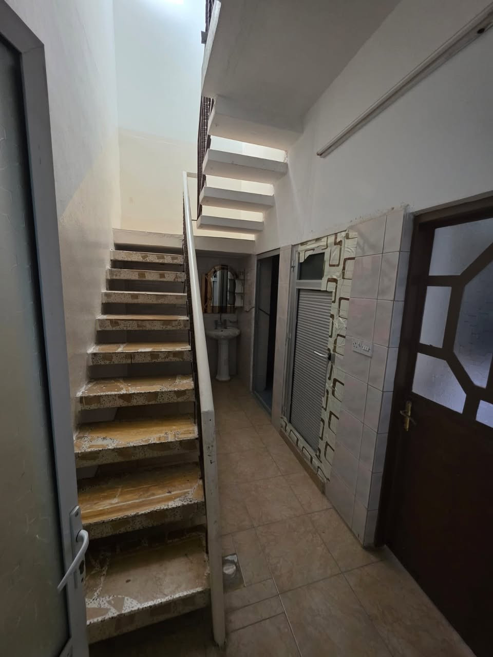 ‎�✨ خانوو بۆ کرێ ✨🏡

‎📍 شوێن: شارەوانی ١
‎📐 رووبەر: ٢٠٠ مەتر

‎🔹 قاتی خوار
‎🔹 قاتی بانی ماڵە
‎🔹 شوێنێکی گونجاو و ئارام بۆ ژیان

‎📞 بۆ زانیاری زیاتر و سەردان:
☎️ ***********
☎️ ***********

‎🌟 هەلی گونجاو بۆ ئەوانەی بەدوای خانوویەکی فراوان و ئاسوودەن لە ناوچەیەکی باش دەگەڕێن. �
