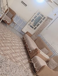 كنبة • للبيع • ديكور