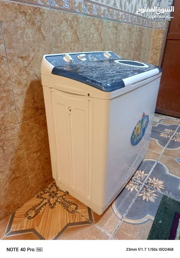 غساله نضيفة ستخدام اقل شهرين تغسل وتنشف وتصرف وكل عطل مابيها وضمان 3ايام لشراي السعر 125وبيها مجال لطيبين الاتصال. *********** العنوان البصرة
