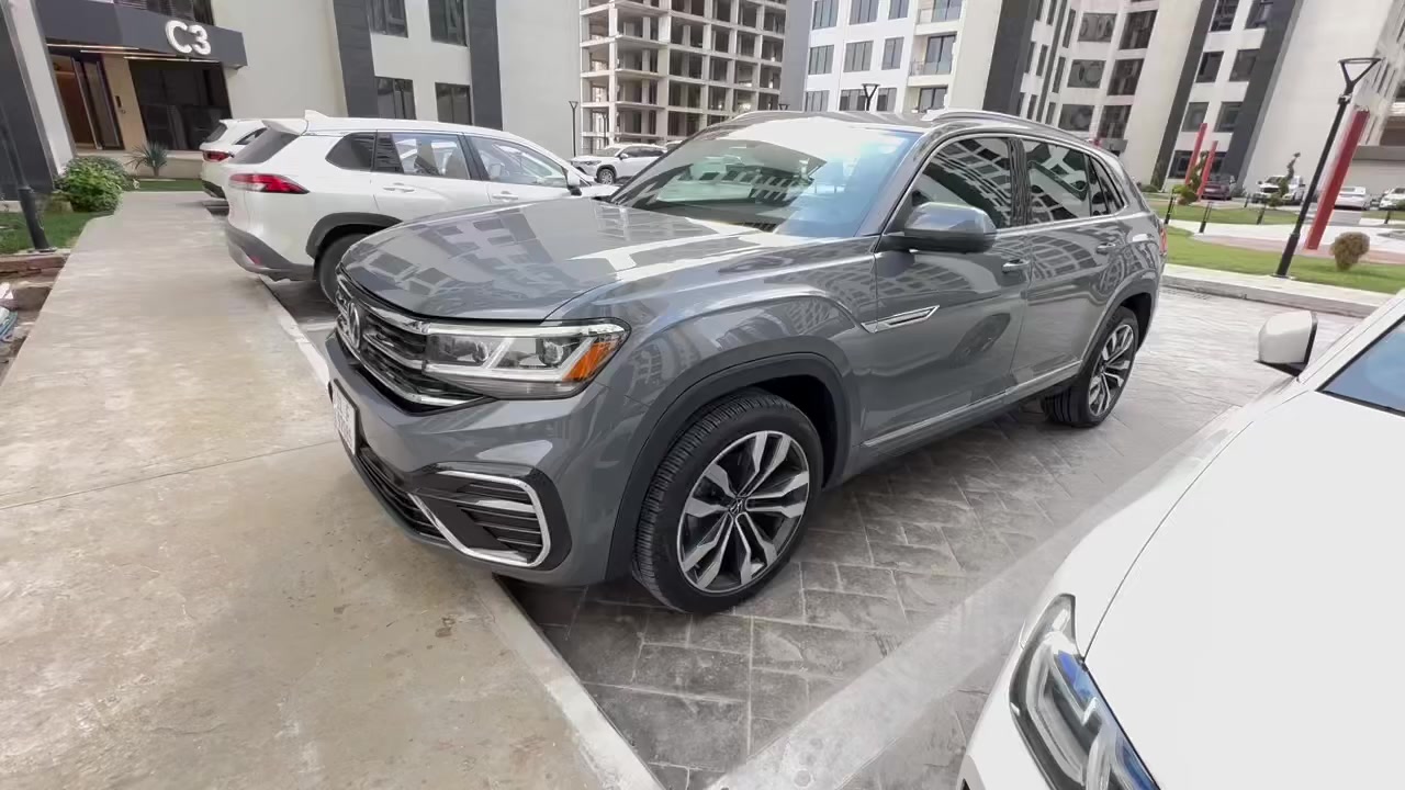 Volkswagen Atlas SEL Premium R-Lin2023        محرك 6 مرغوب
عداد المسافة :20الف مایل ￼

اعلی المواصفات  atlas 1/1 :

سقف بانوراما

داتاشو 

بصمة تشغيل

بصمة أبواب

تشغيل عن بعد (Remote Start)

صندوق شفط كهربائي

رادار أمامي (تحديد مسار)

رادار جانبي (نقاط عمياء)

رادار خلفي (تحذير من الاصطدام)

كاميرات محيطية 360°

سستم سماعات FENDER

تحكم وضعيات القيادة Drive Modes 

اوتو بارك Auto Park

تبريد مركزي لمس

كشنات ميموري

كشنات جلد

کشن تدفئة و تبرید

هاند بريك بصمة

Android Auto 

Apple Car Play 

مانع انزلاق+ABS

شاشة كبيرة لمس

حساسات خلفية+ كاميرا 

تحكمات استيرن

اوتو ستارت Auto start 

اوتو ستوب Auto Stop 

وبقية المواصفات المعروفة

‎‏‎ 1V2FE2CA1PC226597

شرط  دعامي  لي  دعامي 💯💯💯💯

‎‏‎سیارة مرقم بغداد

سيارة شخصي

مكان سيارا  دهوك 

‎‏‎‏‎للاتصال والاستفسار

بيع سريع

‎☎️کورك ***********   واتساب
