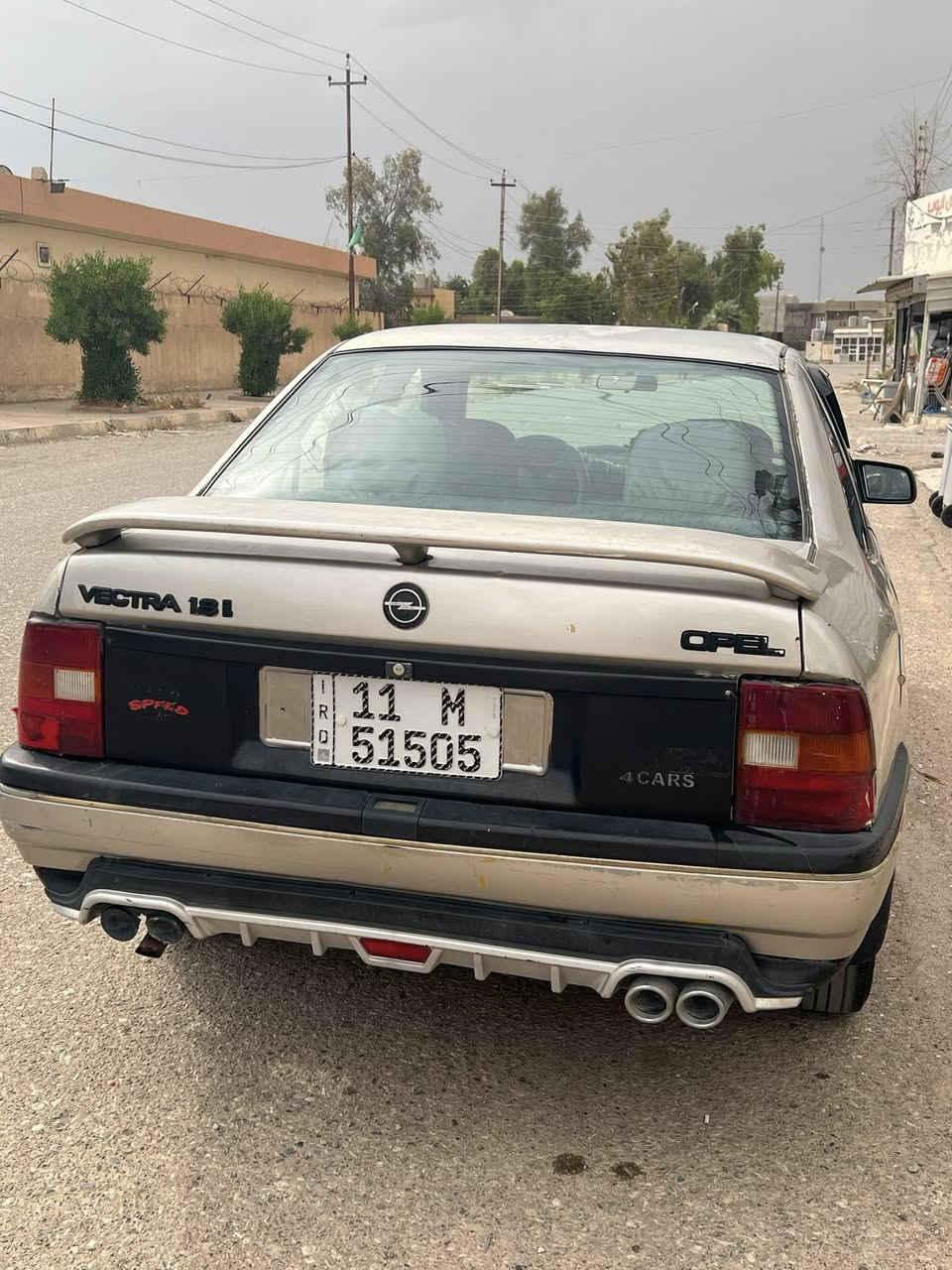 سلام عليكم

أوبل فكترة موديل ١٩٩١

سيارة مال بيت ما ناقصها شي  حجم ١٨ 

موجود بي دفتر بانزين

سنوية باسمي ينتهي 19 / 6 للعلم مجدد حتى هزة

سيارة بيهة باب ورة سكن 

السعر 27بي مجال بسيط

الرقم للاستفسار ***********
