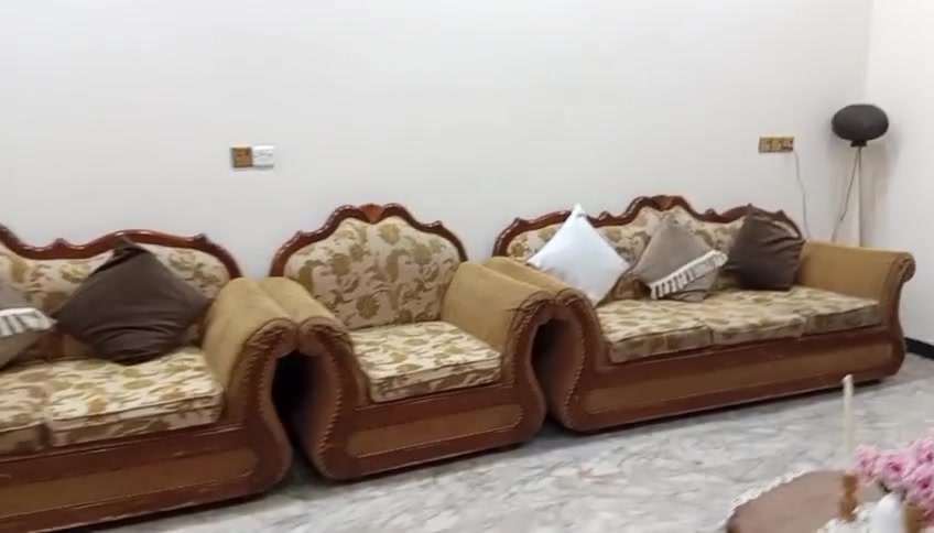 تخم نستعمل و نظيف بدون ضرر 10 مقاعد عمل توصااه المقعد ركم خشب السعر 300 وبي مجال .كاونرات نظيفه عدد2 السعر 150 وبي مجال . مبرده نظيفه استعمال موسم واحد حجم واحد ونص السعر 125 وبي مجال للشراي المكان بغداد العامريه


**إذا كنت صاحب هذا الإعلان وتريد حذفه لأي سبب، رجاءا أرسل رسالة إلى الدعم الفني**