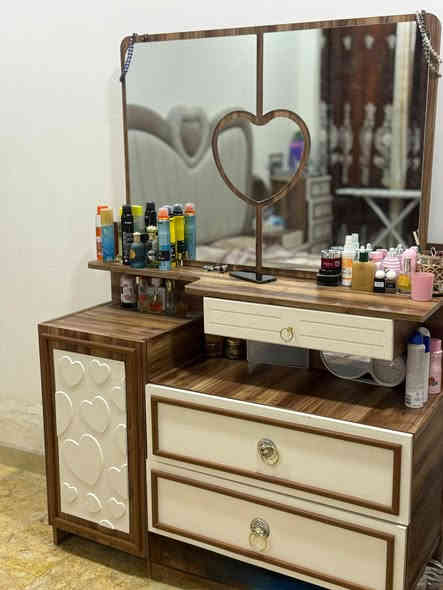 السلام عليكم غرفة تركية ٩ قطع نظيفة مابيها أي كسر ب ٩٠٠ ألف المكان حي الجهاد الأطباء للاستفسار الاتصال على الرقم 

‭٠٧٨١ ٢٤٥ ٣٠٨٠‬
