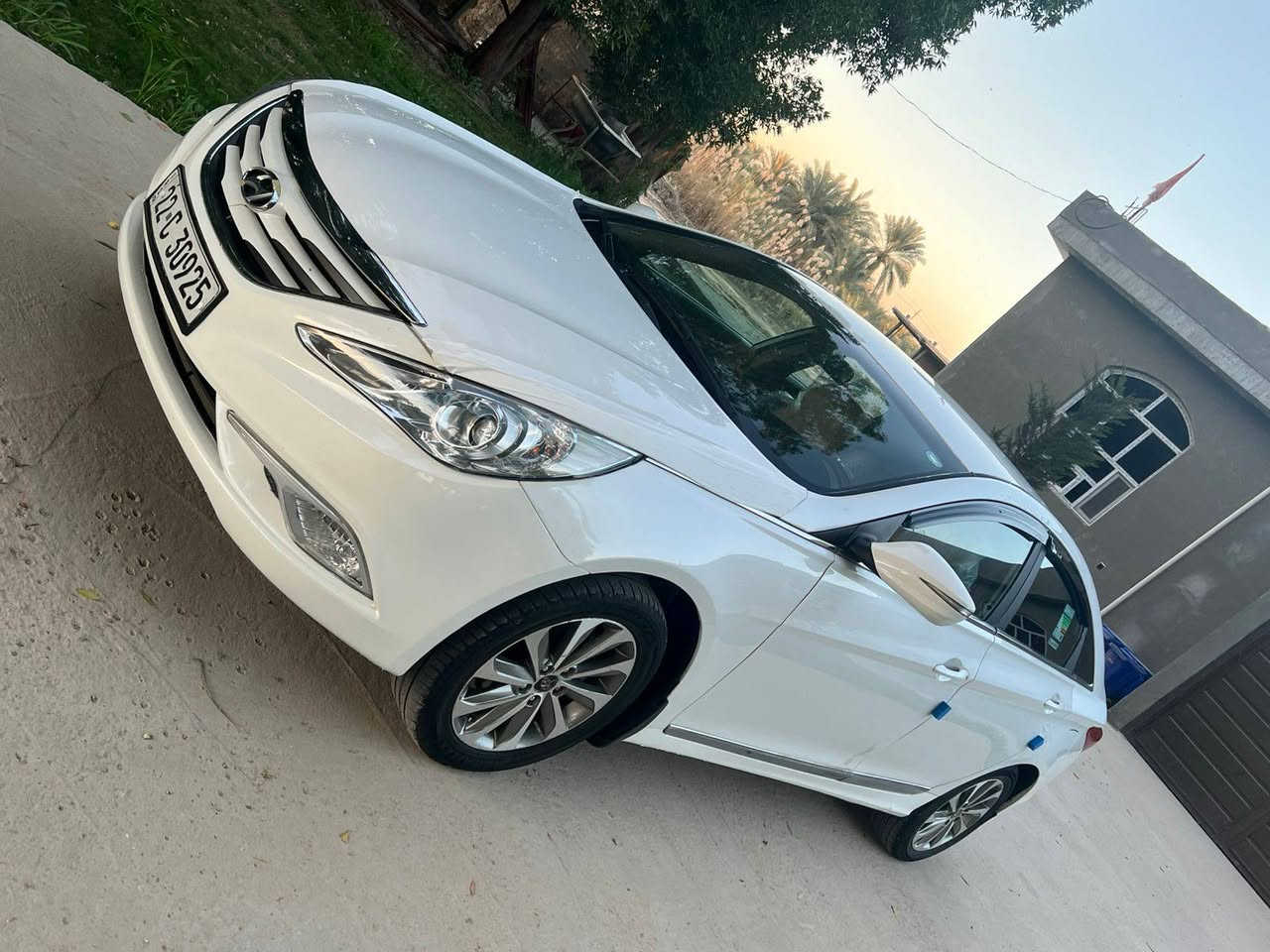 السلام عليكم  ورحمة الله وبركاته
سوناتا خليجي مديل 2013 شكل ال 14 .. خليجي  قطعه وحده فقط شرط سونار رقم اربيل دولي سنويه ال 2028
شرط تحويل ................
موصفات سياره 
محرك 2400  دوش المرغوب 
بجم ال 14 زنون 
أشاير بالمري 
مري شفط 
شفتات ستيرن 
صوت انفنتي 
دمام خلفي 
كشن كهرباء 
حساس خلفي أمامي 
داخل لونين 
فول تحكم ستيرن 
ويل  كروم جديد بلادي 
سياره جديده بمعنى الكلمة 
تخم تاير صدر مكينه كير كلها بشرط  لا تنقيص ولا تبخير
-------------------------------------------
مكان سياره بابل طريق الدولي سريع ....السعر 130 كلش بسيط ‏‪***********‬‏
وتساب ‏‪***********‬‏
