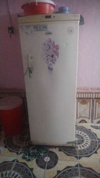 ثلاجه البيع ناصريه مركز 07838745041