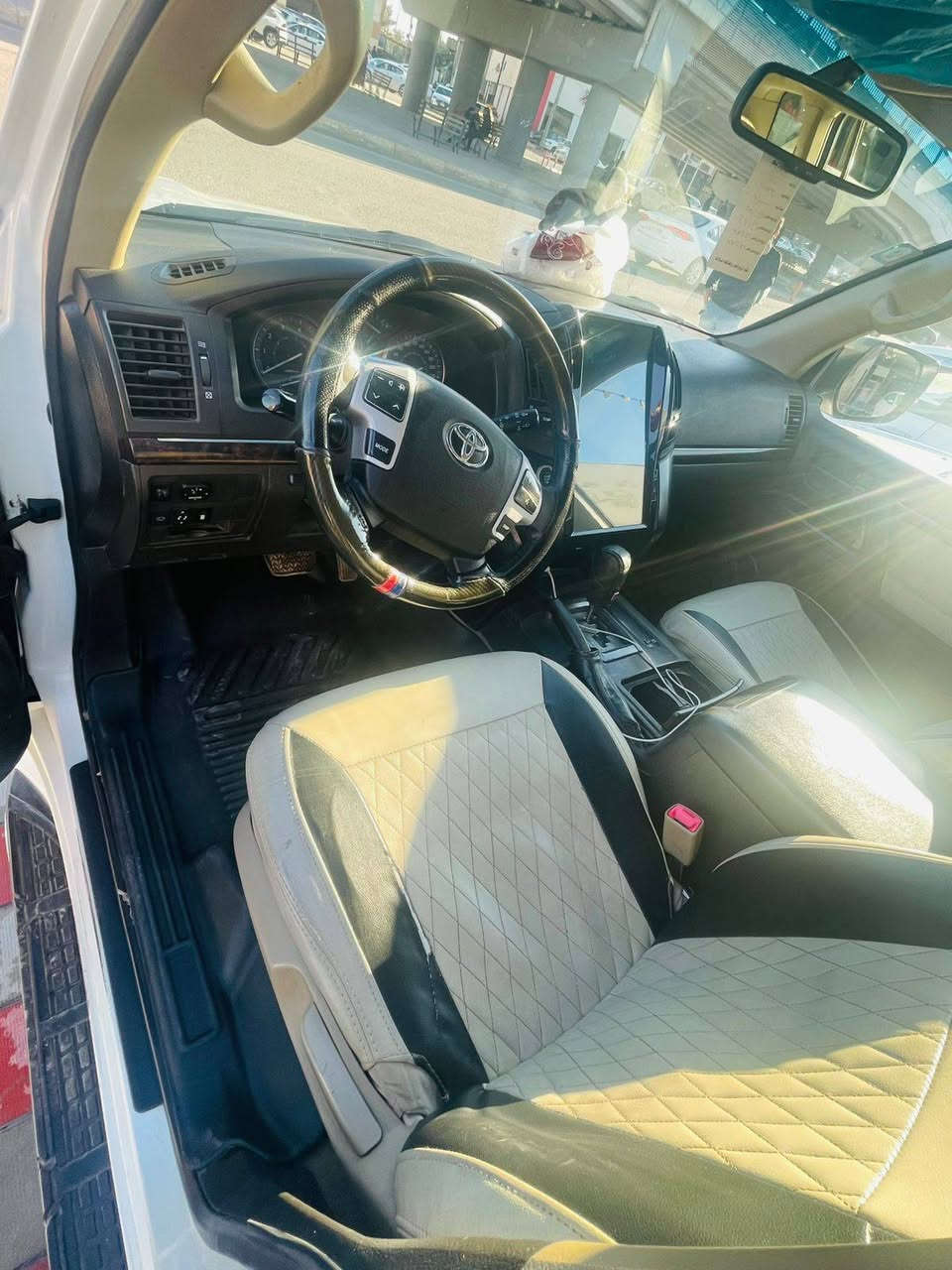 لاندكروز  ٠٠٩ ٢رقم بغداد مكان سياره الانبار الفلوجه
***********
