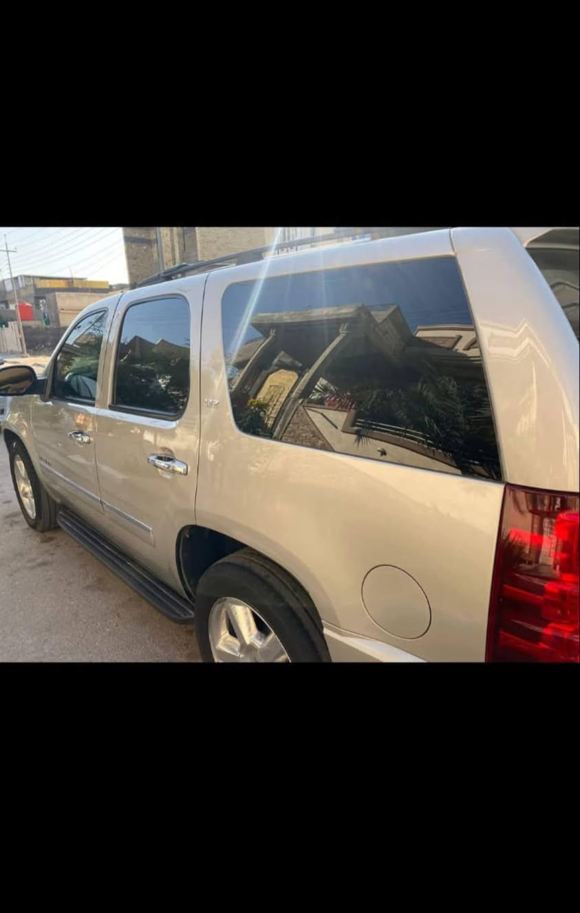 سلام عليكم ادوات ادوات
تاهو 2009LTZ فول مواصفات 
لون شمباني وارد امريكي بيها نواقص بسيطه 
متوئمة وكاملة ارقام اربيل انكليزي السيارة كفالة من الكص 
كفالة من الكص المكينه ممتازة دينمو وباتري مبدل جدد شاشة بلاد مواصفات LTZ معروفة مكينه 5300 وكير خير من الله السيارة ما متعوبة 
مكانها البصرة 
سعرها 95
متواجد مسانجر و واتساب 
***********
