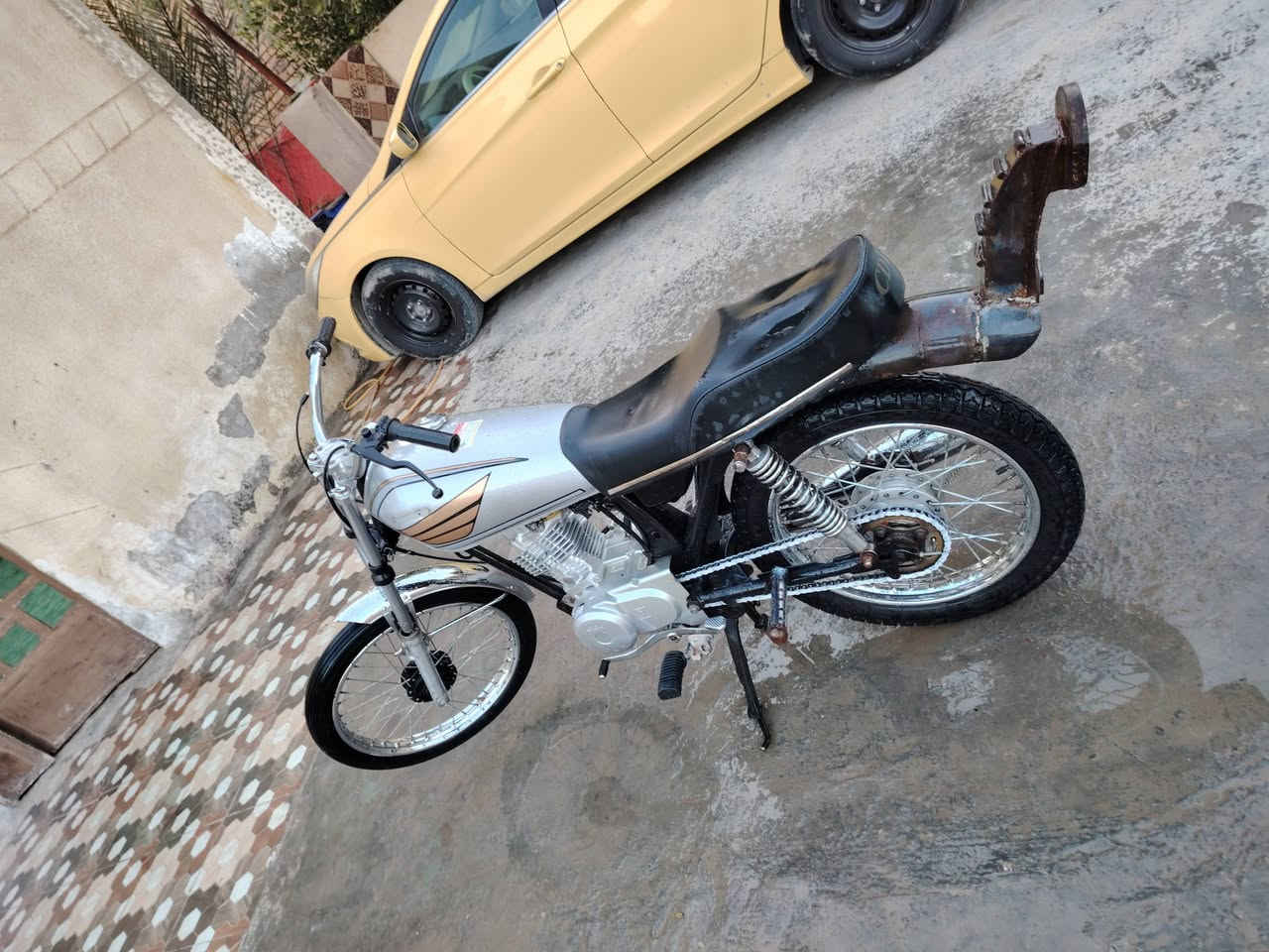 سلام عليكم شباب دراجة نامه شلامجه اصلي للبيع مفتوحه ولفات موديل 25 شاصي نامه دراجة كلك كلك جاهزه مابيها أي نقص السعر 500بيها مجال للشراي مكان دوانيه دغاره رقمي ‏‪0787 038 0619‬‏/***********
