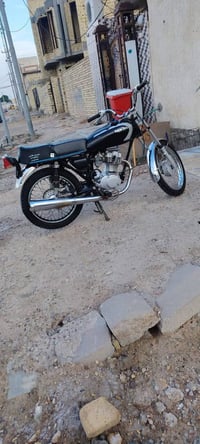 دراجه للبيع بدون وراق نضيفه 07760983558