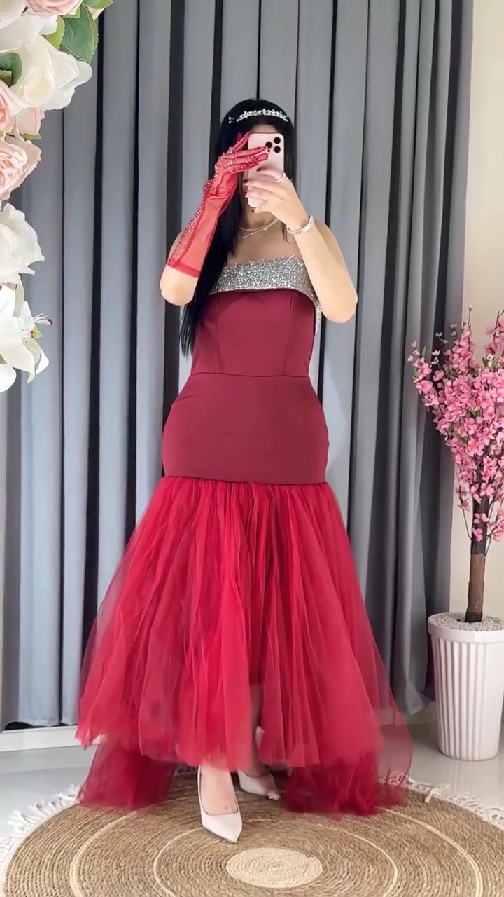 فستاين 👗 ✨خامة تركية راقية وكوالتي عالي.
📏متوفر من مقاس 38 الى 48

✅تكدر ترجع اذا مو نفس المعروض ونفس الجودة ✅

📩 للحجز والاستفسار راسلونه دايركت💞

🎀 لكل قطعة حكاية جميلة تزرع ذكره 💞
#فساتين #فساتين_سهرة #فساتين_مكياج #فساتين_انستقرام #فساتين_راقيه
#عبايات #عباية_كشخه #عباية_فخمه #عبايات_خليجية #عبايات_انستقرام
#بشت #بشت_رجالي #بشت_فخم #بشتات #بشت_خليجي
#قفطان #قفطان_مغربي #قفطان_راقي #قفطان_انستقرام
#ستايل #موضة #اناقة #ازياء #fashion #outfit #luxuryfashion
#عروض_ملابس #تسوق_اونلاين #ستايل_راقي #تصميم_ازياء
#ترند #اكسبلور #explore #viral #reels


**إذا كنت صاحب هذا الإعلان وتريد حذفه لأي سبب، رجاءا أرسل رسالة إلى الدعم الفني**