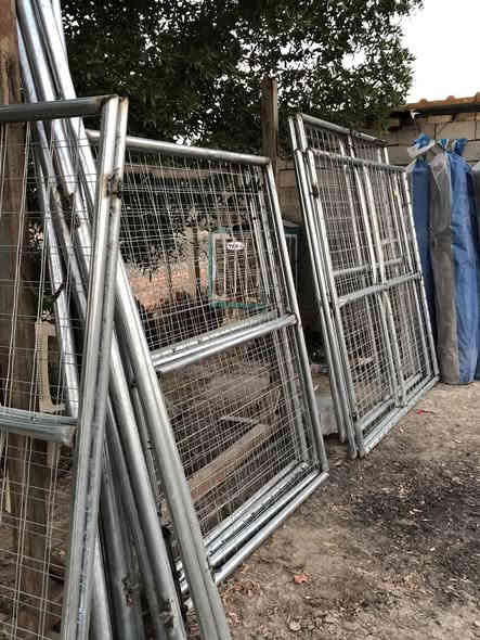 #هام 
السلام عليكم 
اهالي ديوانيه الحبيبه 🥰
اي شخص عنده قطعه او ارض زراعيه ويريد يسيج 
اسلمك مفتاح شغل كرسته وعمل درجه اولى وشغلي بلديوانيه يشهد مقاولات  اي مكان مشتغل شغل ضمان ومواد كله مختبر الله شاهد 
فقط راسلني *********** واتساب
