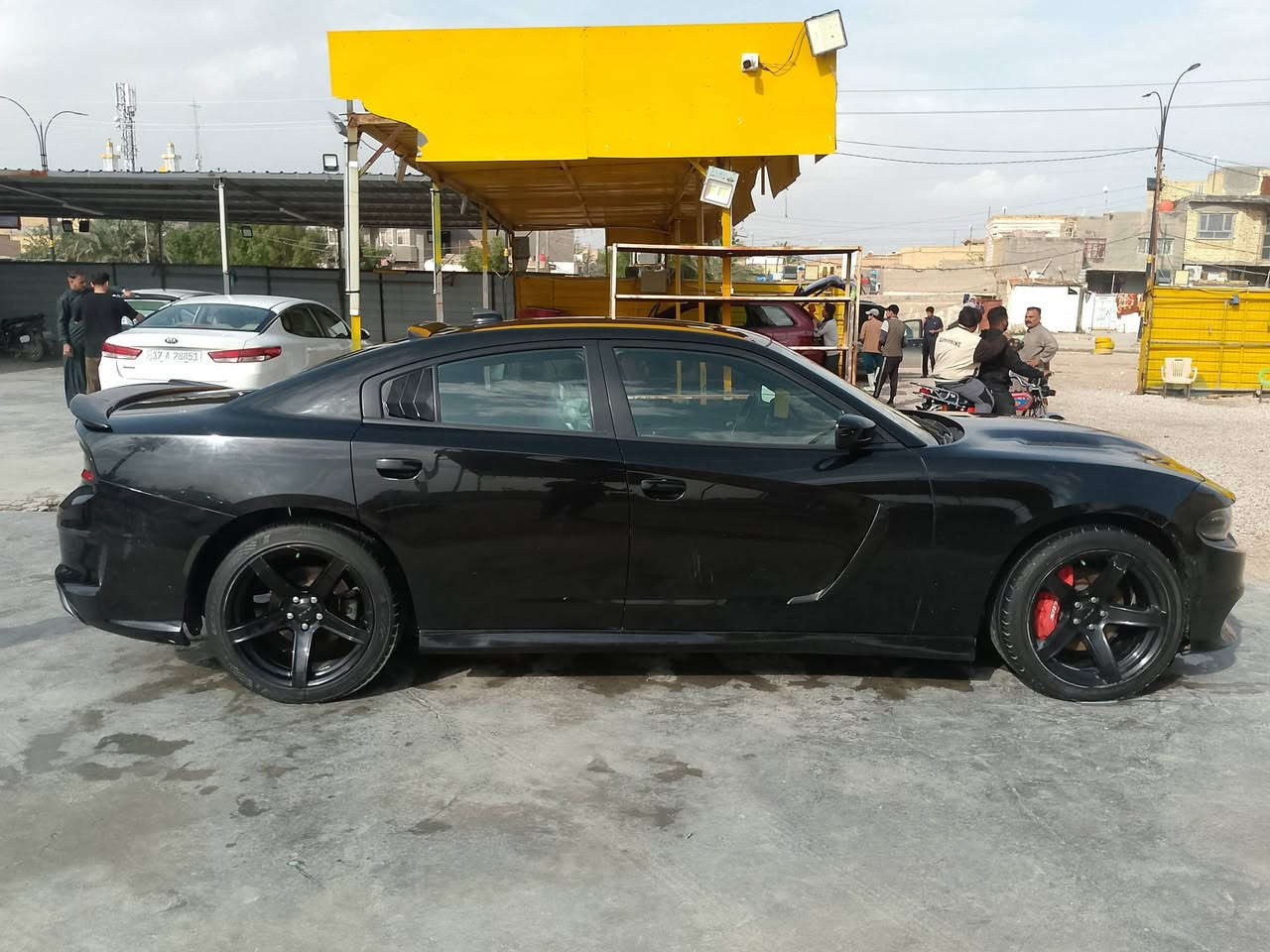 سلام عليكم شباب سياره دوج جارجر موديل 16اصل مكينه 8 سلندر ماشيه 160 حقيقي سياره مامشتغله خط شرط وليريد السعر يتواصل عله هاذه الرقم ***********
