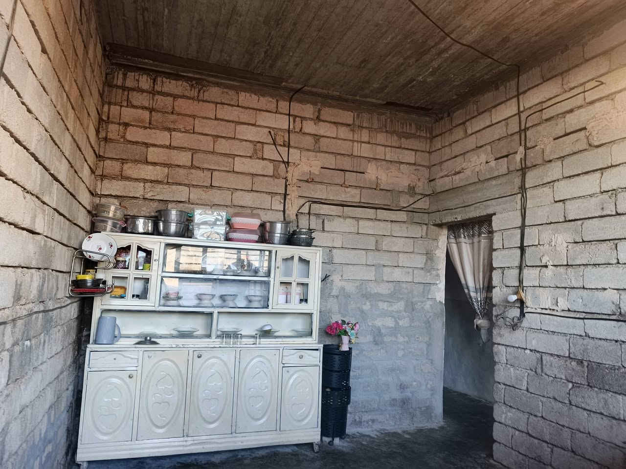 السلام عليكم
دار للبيع طابو صرف بيجي حي التأميم قريب على اسواق برزان الملحمي الدار فقط الاستقبال والمطبخ مو كاملات اما الباقي جاهز 
المساحه 200م وجه 10نزال 20
يتكون من استقبال🏫مطبخ🏫صاله🏫غرف نوم عدد٢
للاستفسار الاتصال
*********** اتصال+واتساب
*********** اتصال فقط
ليث الدليمي @إشارة 

السعر 55وبيه مجال
