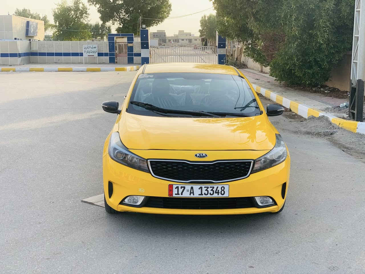 السلام عليكم
للبيع كيا سيراتو موديل 2017 رقم مثنى الدولي حره تحويل مباشر 
صار بيها بالعراق تبديل بنيد فقط مكفولة كفالة عدى البنيد تبديل فقط 
مكينة وگير وحدادية وتبريد كله جديد كهربائيات كلها شغالة مكينة 1600 دوش ما مفتوحة شرط السيارة كلش جديدة بالكارتون صبغة جديدة 
مواصفات تحكمات بالأستيرن اشارة بالمراية شاشة اعطال 
للأستفسار / ***********
مكان الناصرية ( مركز ) 
السعر / 120 وبيها مجال
