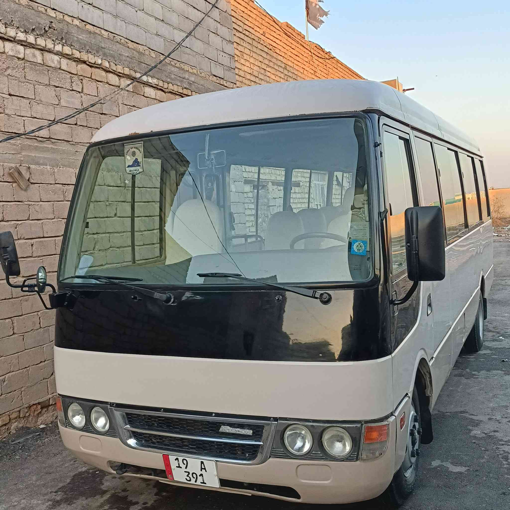 سلام عليكم روزه للبيع 2005 رقم انكليزي  ابسمي مكينه واكير اكسن مخفف تبريد شغال تخم تاير برج ستون ياباني سيارة خير من اللهٓ.  الاستفسار رقم الهاتف ***********
