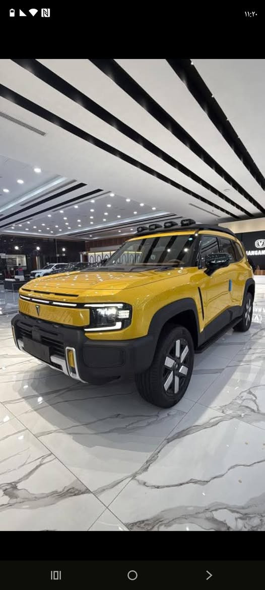 شانجان ديبال G318 REEV هي سيارة SUV كهربائية ممتدة المدى (reev) تتميز بقدرات دفع رباعي قوية بفضل نظام الدفع الرباعي الكهربائي ومولد كهربائي، وتجمع بين الأداء القوي (تصل لـ 316 كيلوواط) ومزايا الأوف-رود (خلوص أرضي مرتفع، قدرة خوض عميقة)، مع نظام تعليق ذكي (هواء و CDC)، وقدرات تفريغ كهربائية، ومقصورة مجهزة بالكامل، وتتوفر بميزات مثل القفل التفاضلي وأنظمة مساعدة السائق
+2
ميزات إضافية
قدرة سحب تصل إلى 1600 كجم
خيارات لملحقات خارجية (، كشافات إضافية).

للأستفسار اكثر زياره موقعنا الكائن 
بغداد سريع الدوره مجاور محطه وقود شواطى دجله 
مستشارة المبيعات 
*********** 📞📱
