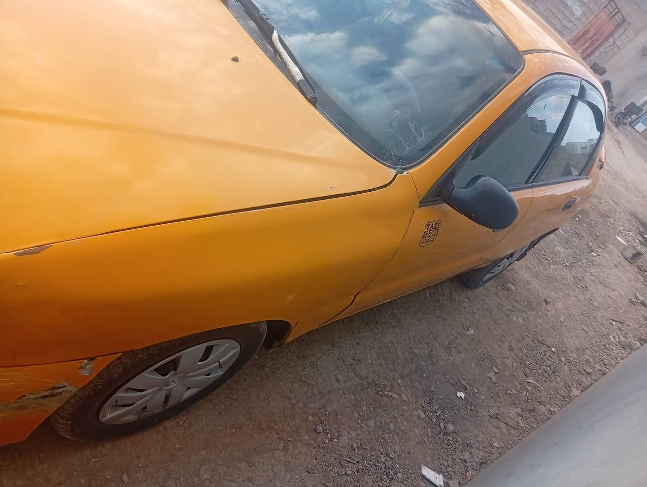 دايو موديل 98 سياره حلوه ونظيفه صاحب شرعي موجود تريد تحويل تريد وكاله محرك وقير شرط محرك طبخ اسود سعر 20 وبيها مجال السياره جاهزه كهربائيات كل كل الكهربائيات شغاله ***********
