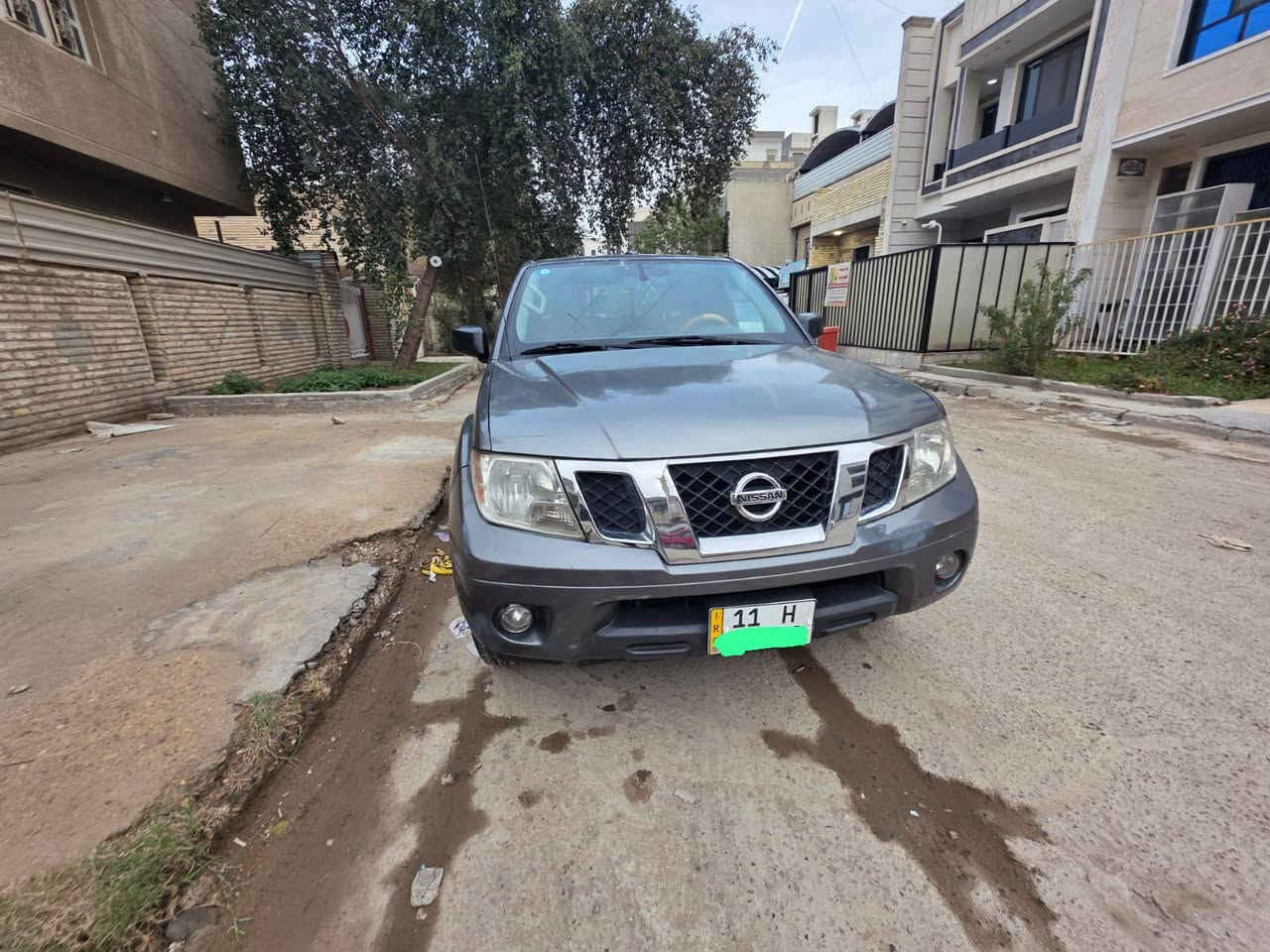 سلام عليكم ورحمة الله وبركاتة سيارة نيسان فورنتير نضيف ع نيسان فورنتيرا قمارة وربع 🚘 – فرصة مميزة
🔹 الموديل: 2018
🔹 الوارد: أمريكي
🔹 الممشى: 65 ألف فقط
🔹 المحرك: 130 قوي واعتمادي
🔹 القير: أوتوماتيك
🔹 الدبل: متوفر
🔹 اللون الخارجي: سلفر
🔹 قمارة وربع (King Cab)، عملية لجميع الاستخدامات
🔹 الداخلية: مقعدين ومقعدين صغار لل اطفال
🔹 
🔹 النوافذ: كهربائية
🔹 حالة الميكانيك: ممتازة، السيارة تمشي بدون مشاكل
🔹 الملاحظات: السيارة بيها ضربة جاملغ وبنيد فقط

💰 السعر: 140 ورقه (مجال قليل)
📍 المكان: البلديات
🚘 رقم السيارة: بغداد الدولي الجديد

📞 للاستفسار:
***********
***********
سلام عليكم ورحمة الله وبركاتة سيارة نيسان فورنتير نضيف ة
