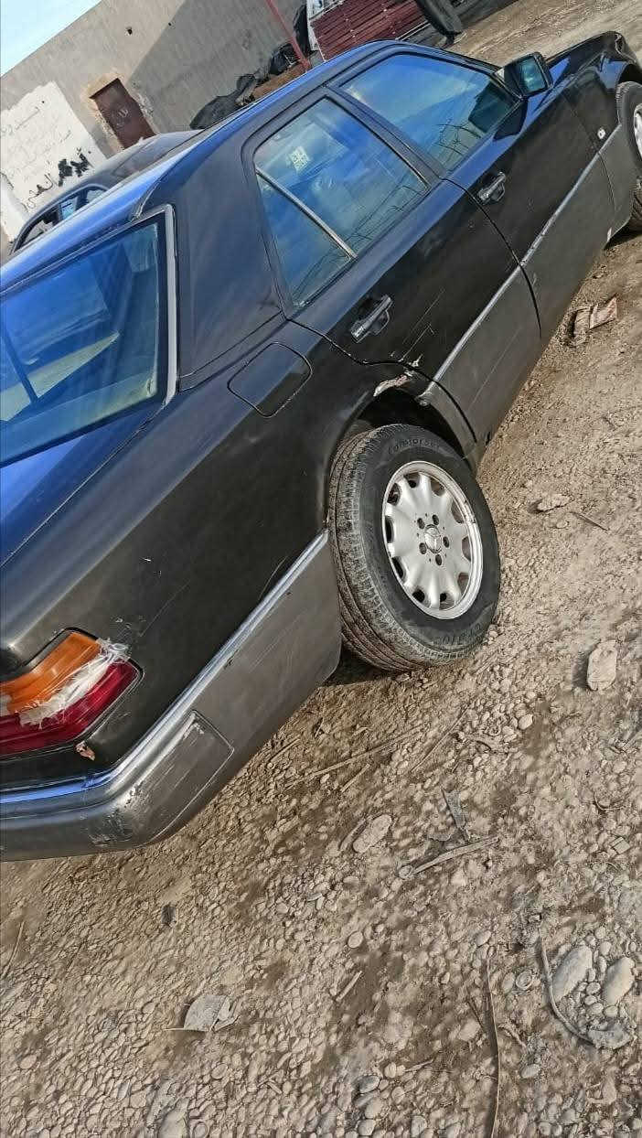 السلام عليكم اني مكلف بل نشر أي ستفسار اتصل على رقم 
مارسدس دب للبيع موديل 1990 رقم ديالى الماني كير ومحرك بطه 3000 جديد مكفولات بدون خياس وبدون ضربه وقواعد دبل سليمه السعر 48 وبي مجال رقم المبايل *********** مكاني ديالى
