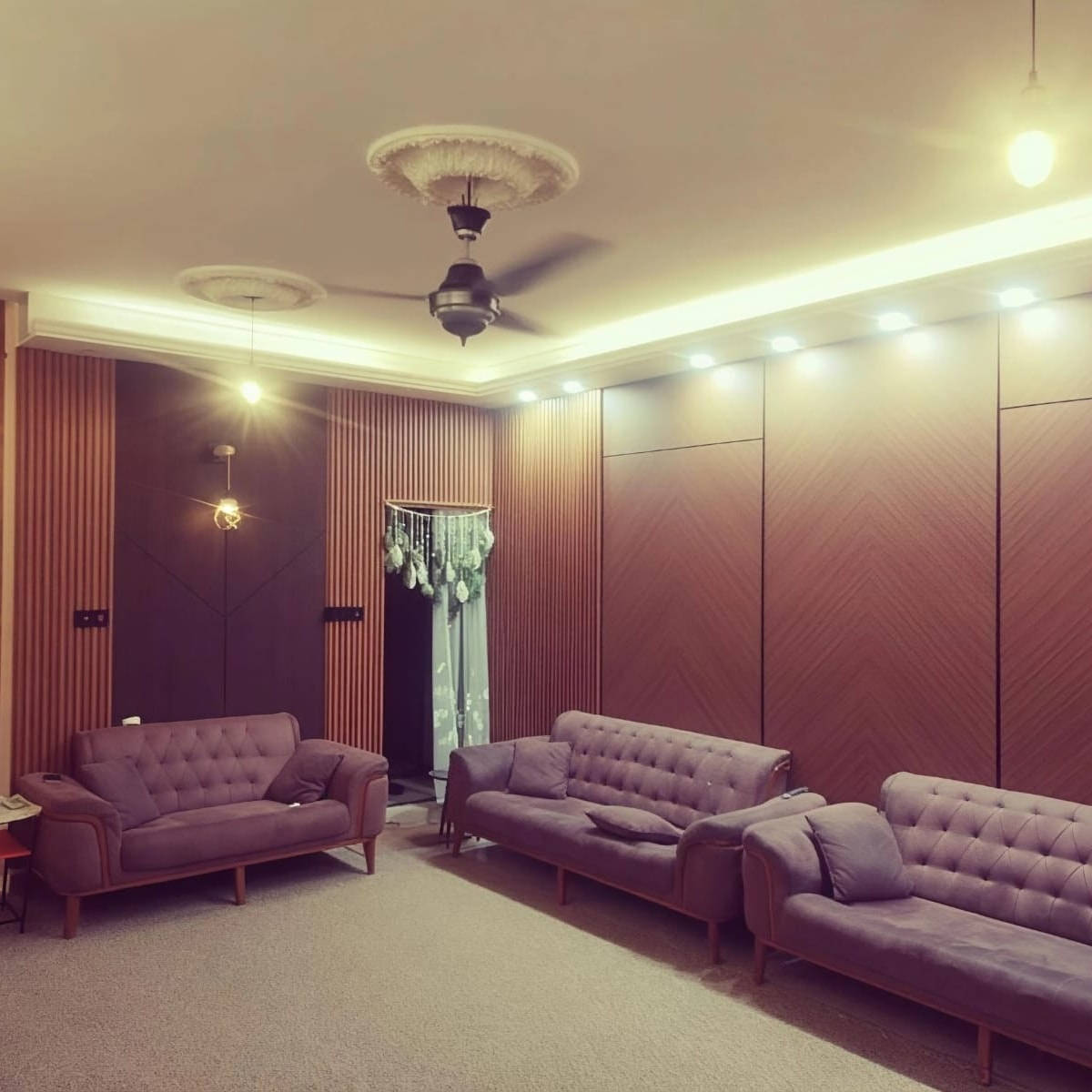 #عقارات_النجف_الاشرف

#مكتب_العلوي_للعقار

بيع مستعجل بيت 200 متر نداء بدايه شارع قمبر قرب شارع كربلاء منطقه 52 بناء درجه اولى جناي طابوق جمهوري كونكريت مسلح غرف عدد اثنين حمامات عدد اثنين منور عدد اثنين صاله استقبال مطبخ بناء 150 حديقه 50   
السعر 135 مليون وبي مجال 
للاستفسار الاتصال على الارقام التاليه 
***********
***********
#مكتب_العلوي_للعقار
#عنوان_المكتب_النجف_حي_ميسان_على_النفق
#مقابل_مول_اولادشنته
#الجميع
