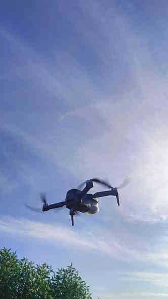 السلام عليكم طياره درون موجود واتساب ***********السعر خاص
