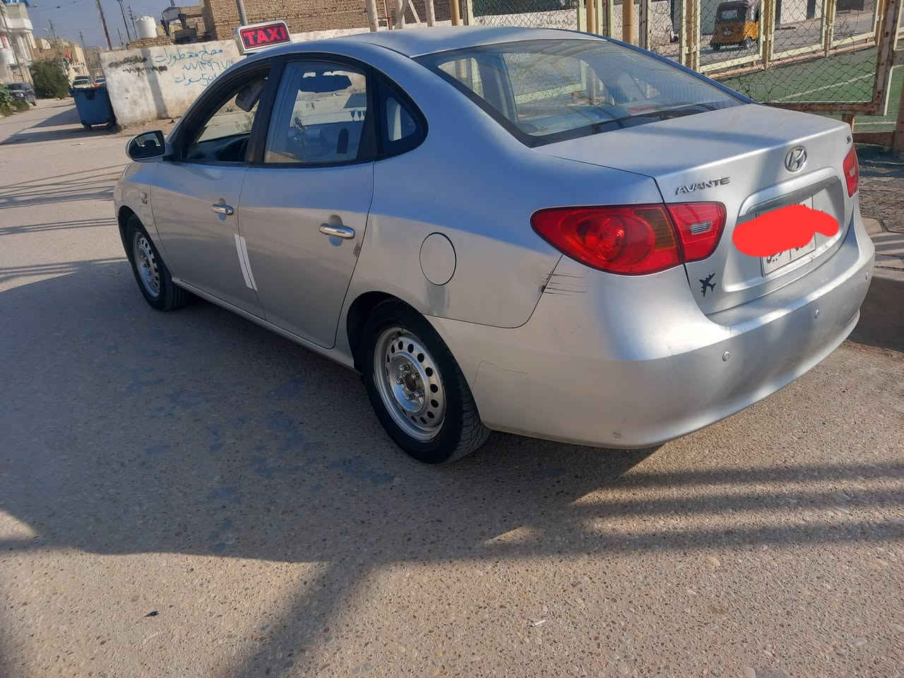 السلام عليكم
سلام عليكم البيع او مراوس بالنترا صابونه  تكسي 
النترا موديل 2010 فول مواصفات عده الفتحه كشنات جلد مري شفط كشن تتفئه ادوات متومه طبق الاصل ويه الشاصي كصه جنطه دخول جديد كارتون سياره
محرك 1600 دوش دكشن عالي 
تبريد  تتفئه تخم تاير ويل جديد 
حداديه جديده غرفتهه اتخبل ومدوشمه 
سياره جاهزه من كلشي هاذ رقمي ***********
السعر 45وبيه مجال قليل مكاني بلعماره
