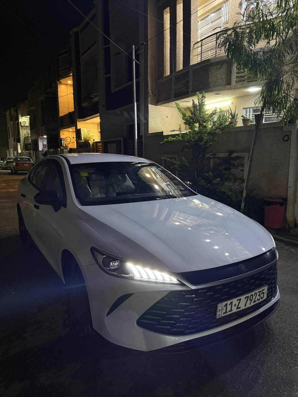 السلام عليكم
BYD QIN PLUS للبيع موديل 2025
سيارة جديدة بوضع الزيرو ماشيه 3200 فقط قابل للزايده داخل ابيض
رقمها بغداد ب اسمي تحويل ثاني يوم
منزل عليها كل البرامج ومحدثها اخر تحديث
ممشاها 3200 قابل للزياده
السيارة عليها اضافات من خياط ستيرين يدات بلاك مري بلاك جنح خلفي بك لايت مغلف بلاك ايضاً مطريات بلاك كت كامل بلاك
غراضها كاملة من شاحنه ومن عدتها وكامل
السيارة بيها ملاحظتين بس الي هنه صبغ بالدعامية الأمامية وموجودة الصور لليحب يشوف وبارد بالبنيد ع كد شبر سيارة جديدة اخت الزيرو وبسعر حلو
مكان السيارة بغداد الشعب
سعرها 18250 وبيها مجال 
للتواصل ***********
