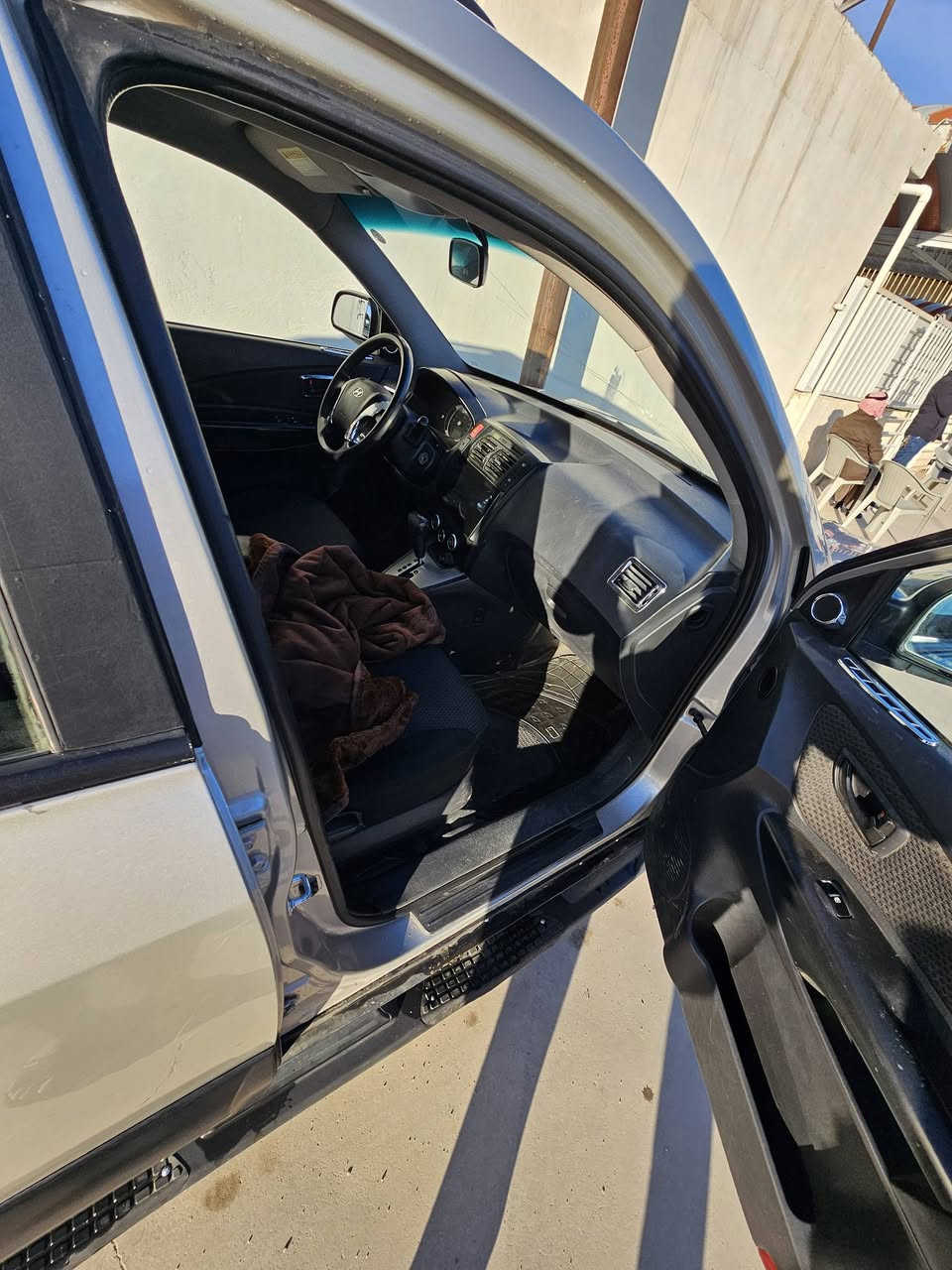 السلا عليكم
سياره توسان رقم سليمانيه  تحويل ثاني يوم موديل 2009سياره كفاله عامه من كل شي بيه صبق براص الجاملق فقط الباقي سياره كفاله وجاهزه مجهزه كير مكينه صدر بل باكيت تبريد تدفئه  شغال  عنوان سياره اليوسفيه سعر 118وبيه مجال ***********\***********
