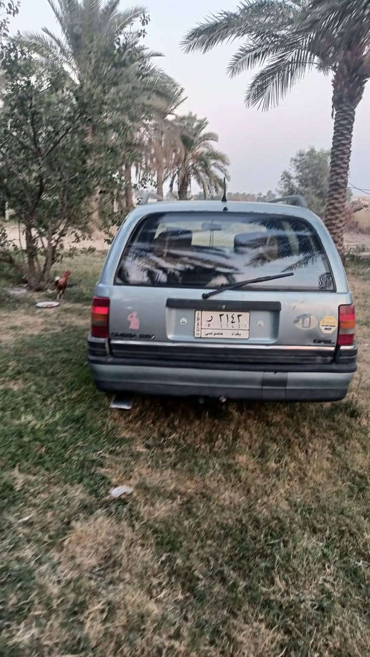 أوبل اوميكا ستيشن موديل 91 محرك 2600
سته اسلندر رقم بغداد الماني سنويه نافذه ل٢٠٢٧  تحويل ثاني يوم كير عادي تبريد شغال كهربائيات كلها شغاله  نضيف شواصي على البلاد حداديه جديده ما ناقصة لو برغي تفحص السيارة بالكامل على راحتك قبل لا تشتري هذا من حقك وبالخير على الشراي السعر 34 وبيهه مجال لشراي رقم الهاتف *********** حلة, بابل
