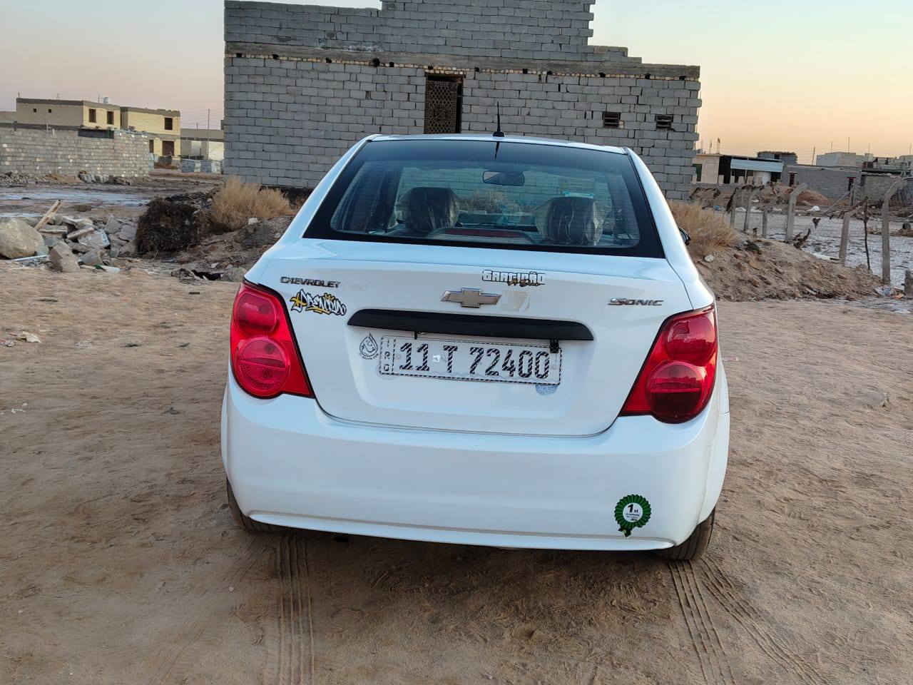 سلام عليكم سياره سونك2012 للبيع
رقم بغداد انگليزي مشروع وطني بآي مرور تداور
سنويه جديده هزه جديده 
مكينه وگير بالجيس حداديه تخم تاير تدفئه تبريد
بيها صبغ جاملغ وبنيد فقط والباقي كفاله
كهربائيات شغاله  السياره جاهزة من كلشي كل نقص مابيها 
السعر....65 وبيها مجال للشراي 
رقم الهاتف..***********
مكاني كربلاء مكلف بالنشر.
