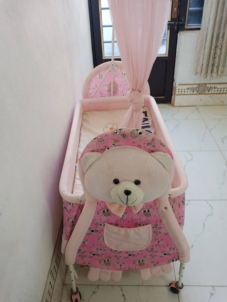 متاح كاروك للبيع. م مستخدم متروك. سعره 50 بي مجال بسيط.


**إذا كنت صاحب هذا الإعلان وتريد حذفه لأي سبب، رجاءا أرسل رسالة إلى الدعم الفني**